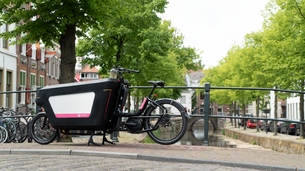 Elektrische vrachtfiets in de stad